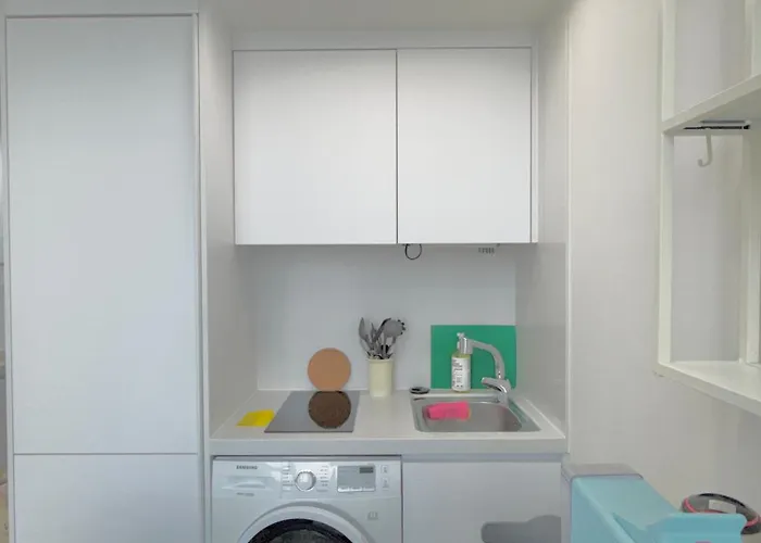 아름다운 여의도한강뷰 홍대역9분 합정역1분 한강공원5분 올리브영1분 2qbed Appartement Seoel