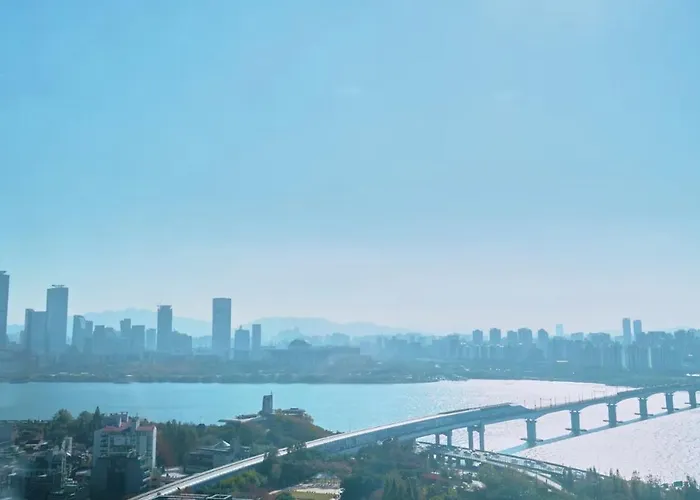 아름다운 여의도한강뷰 홍대역9분 합정역1분 한강공원5분 올리브영1분 2qbed Appartement *